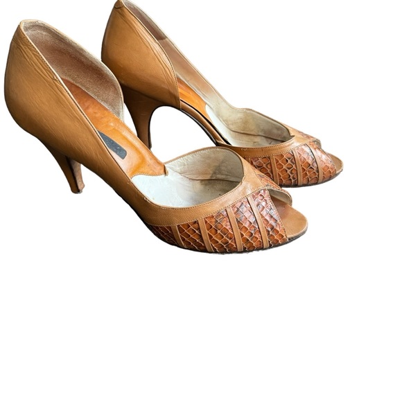 Vintage 70’s snakeskin D’orsay pumps - Picture 2 of 8
